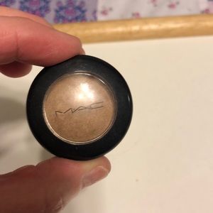 MAC eyeshadow Soba